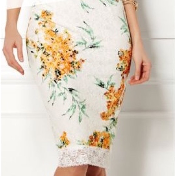🧡Eva Mendes Floral Pencil Skirt🧡 - Picture 7 of 8